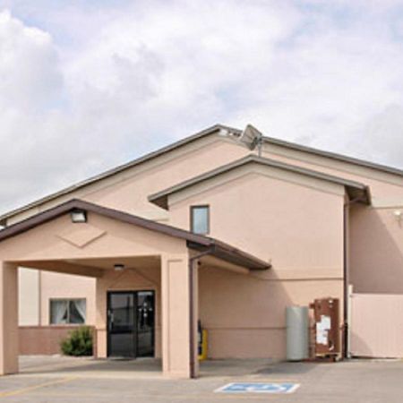 Super 8 By Wyndham Osceola Ia Motell Exteriör bild